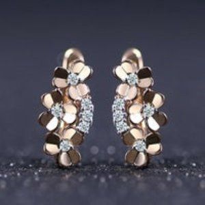 Dainty Diamond Designer Flower Daisy